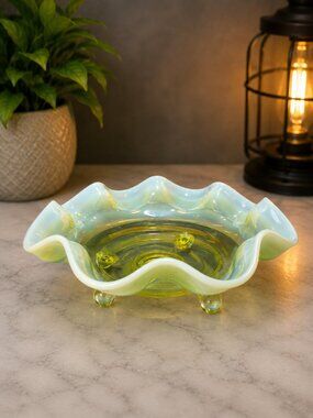 Vintage Fenton Opalescent Uranium Glass Ringed #100 Ruffled Bowl – 3 Footed – UV